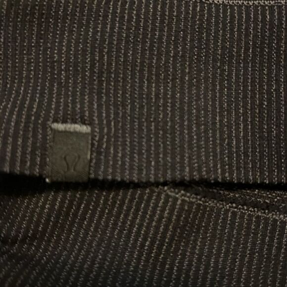 Lululemon Swiftly Breathe Vented Camo Black/Asphalt Gray Size 6 - Picture 4 of 8